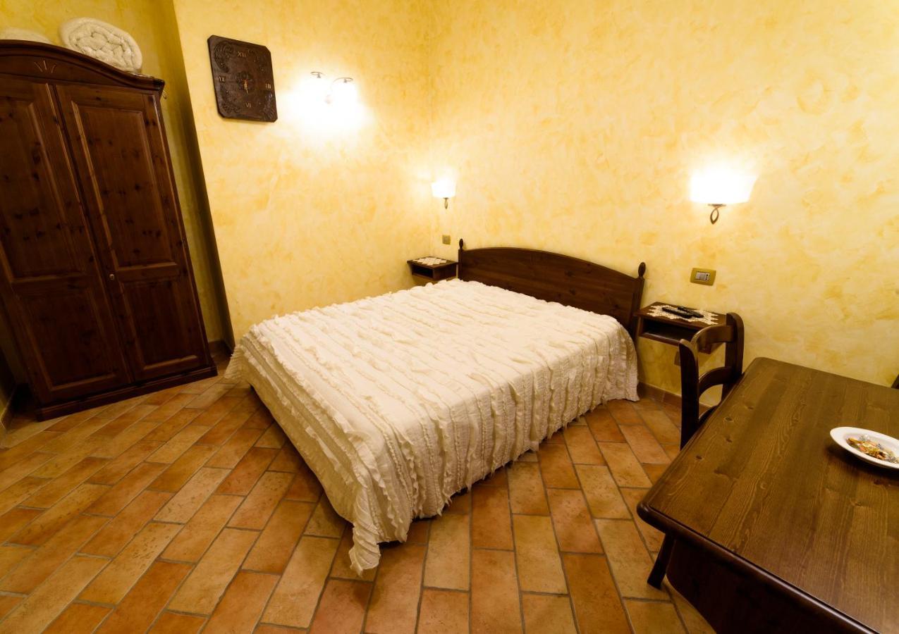 Hotel Vecchio Mulino Castel del Giudice Esterno foto