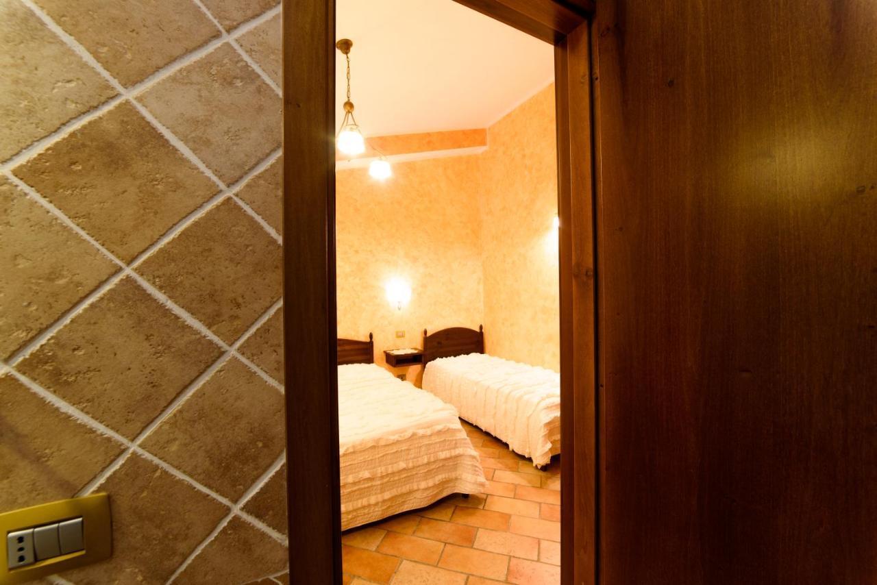 Hotel Vecchio Mulino Castel del Giudice Esterno foto